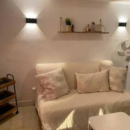 Le Pavillon De Marie Holiday home